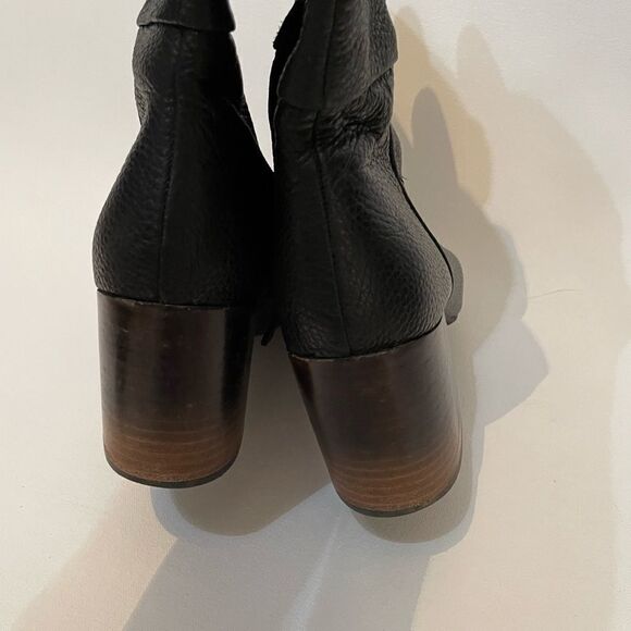 Levity Betty boots size 8.5 black leather - Picture 7 of 8